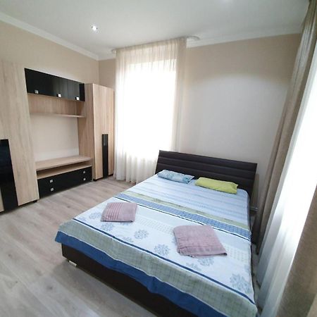 Tourist Home At Stefan Cel Mare With 2 Rooms تشيسيناو المظهر الخارجي الصورة