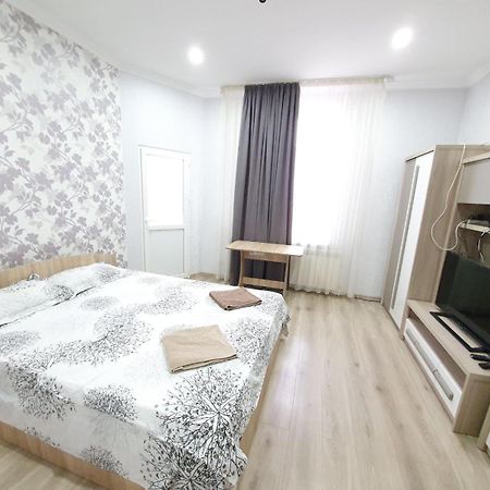 Tourist Home At Stefan Cel Mare With 2 Rooms تشيسيناو المظهر الخارجي الصورة
