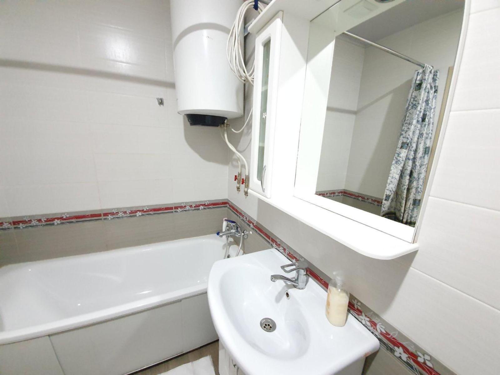 Tourist Home At Stefan Cel Mare With 2 Rooms تشيسيناو المظهر الخارجي الصورة